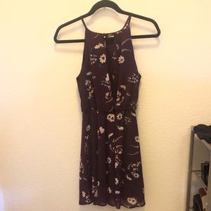XS - Maroon Floral Sleeveless Dress w/ Front Slit